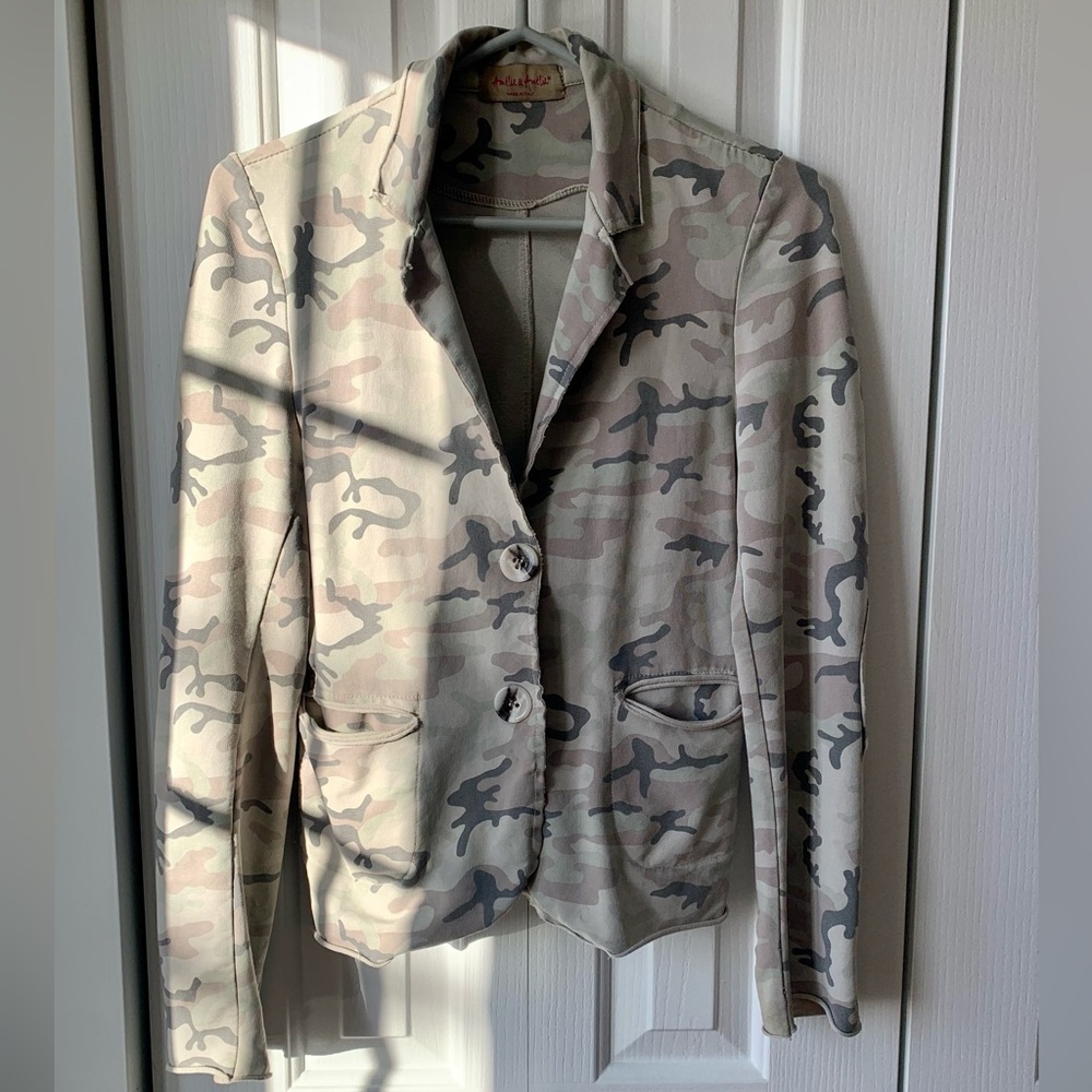 🍄3/29🍄Amélie & Amélie Camo Jacket/ Blazers